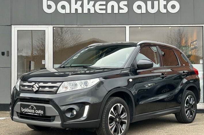 Sort Suzuki Vitara fra 2018 set udefra
