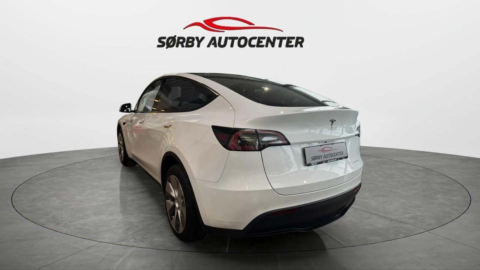 Tesla Model Y Long Range AWD