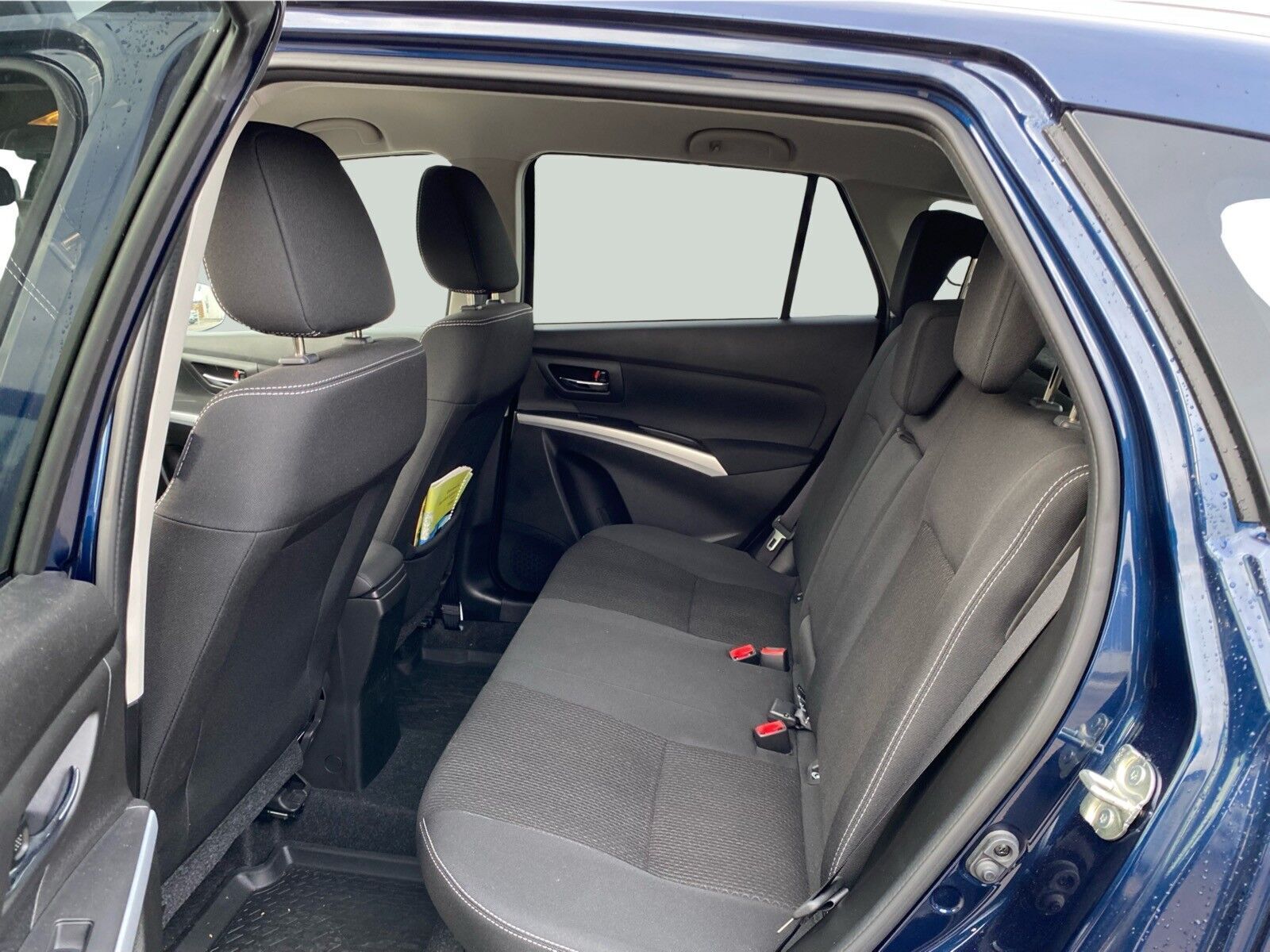 Blå Suzuki S-Cross fra 2021