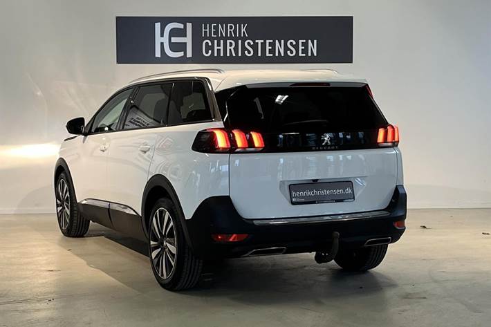Hvid Peugeot 5008 fra 2019