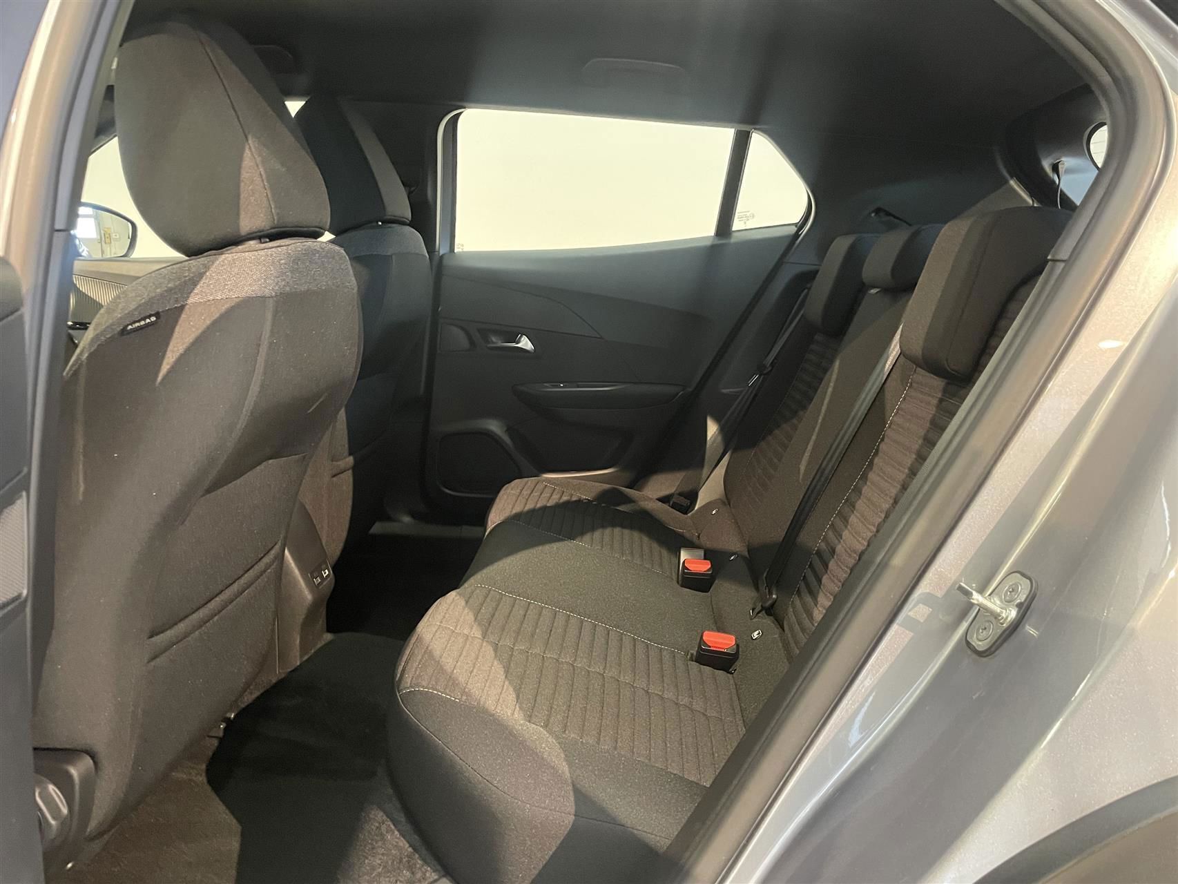 Peugeot e-2008 EL Allure 156HK 5d Aut.