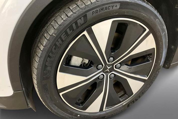 Grå Polestar 2 fra 2023