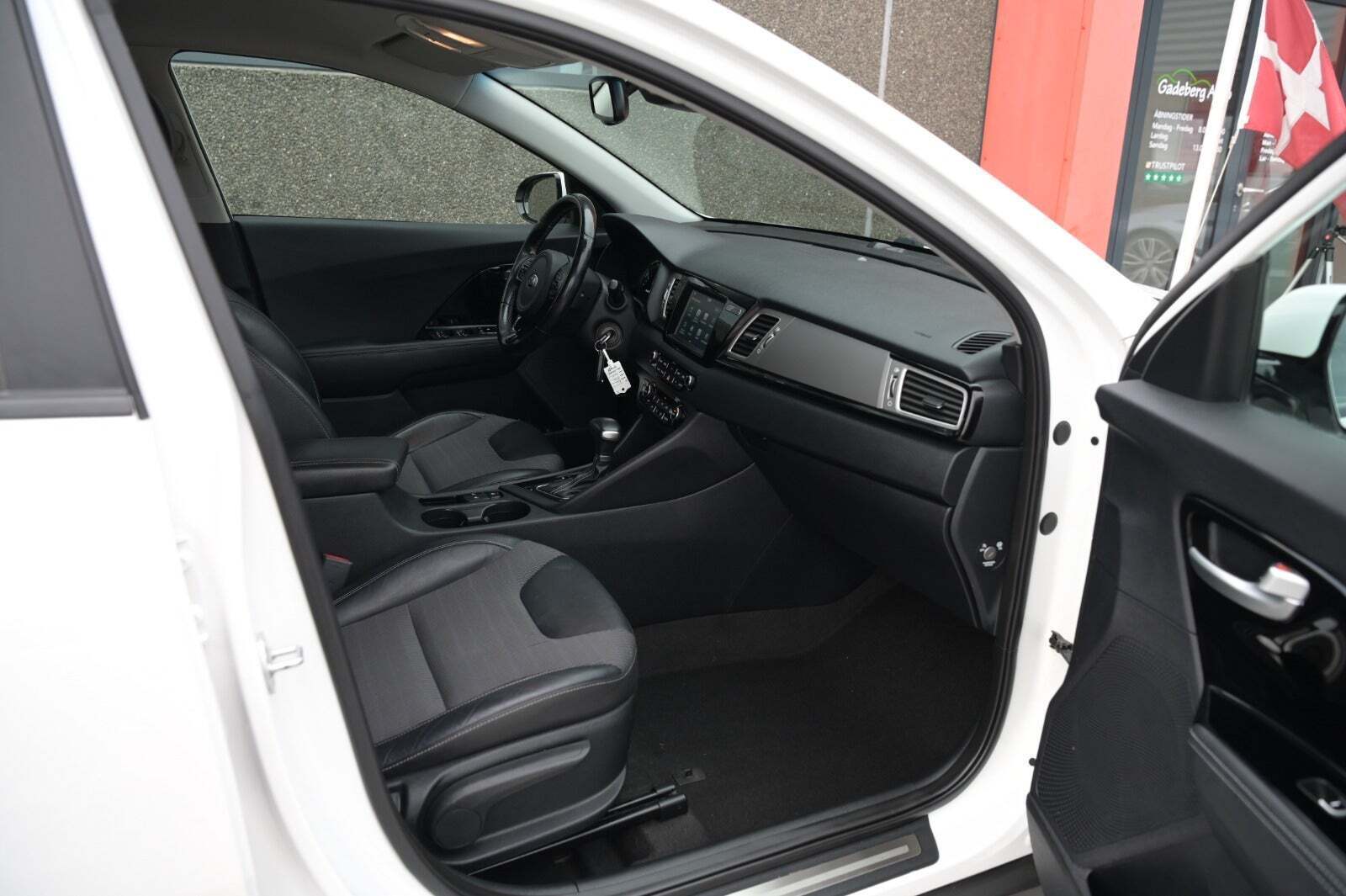 Hvid Kia Niro fra 2018