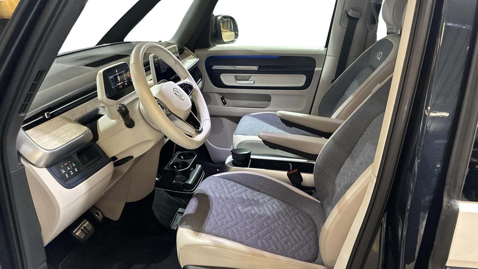 VW ID.Buzz 77 Pro SWB