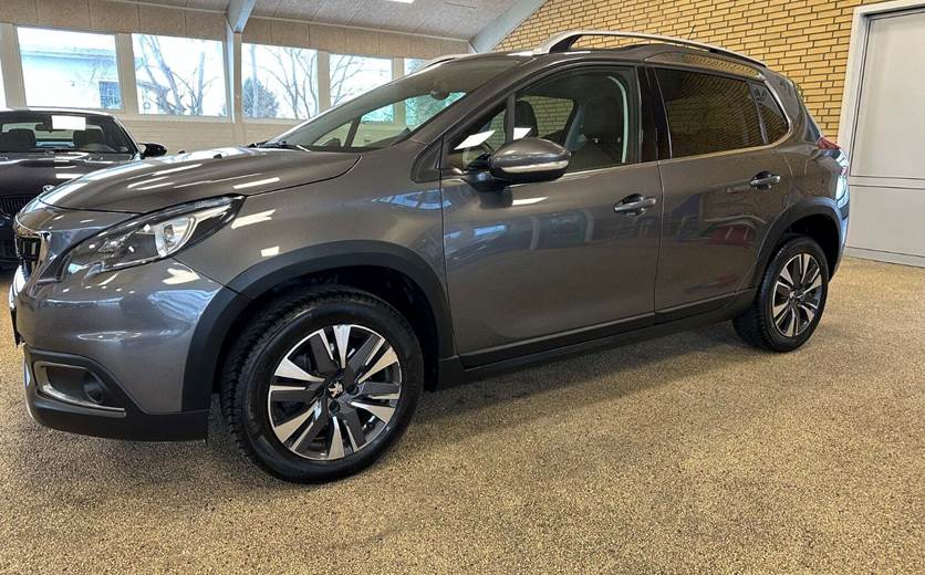 Peugeot 2008 1,2 PureTech 110 Prestige Sky
