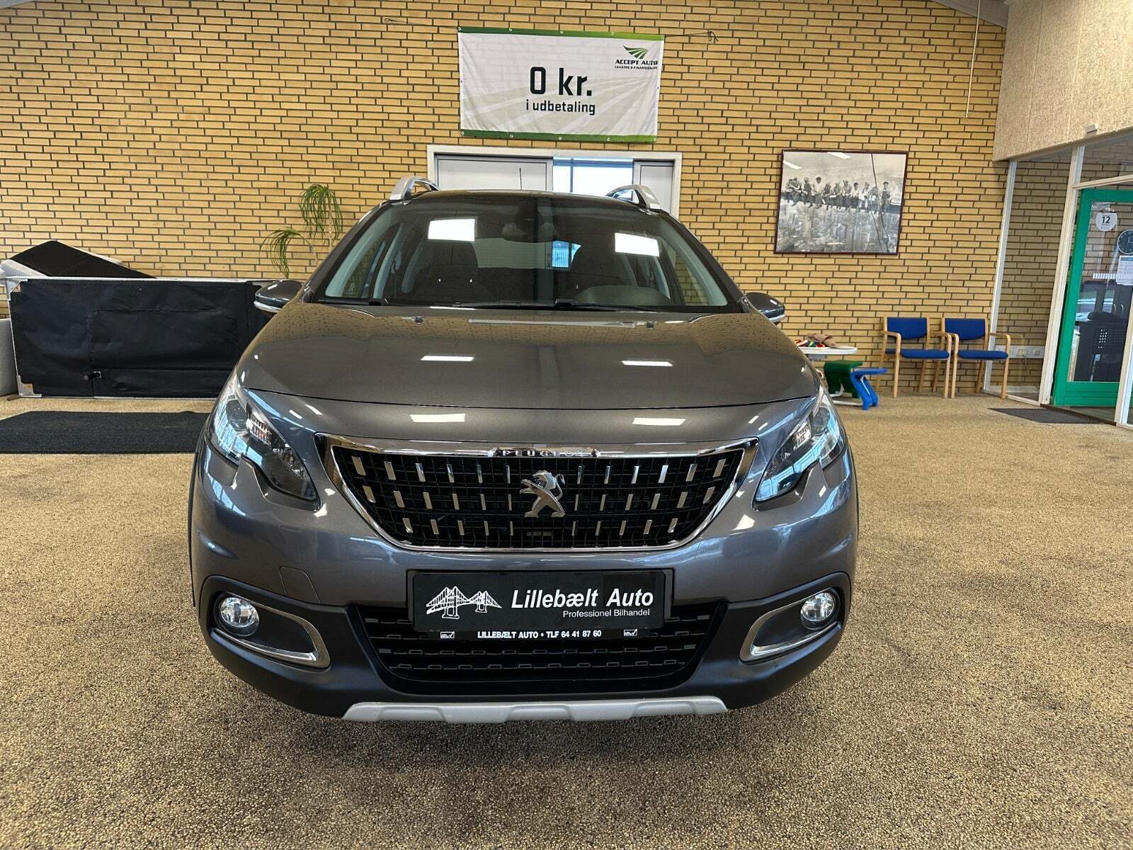Sort Peugeot 2008 fra 2019