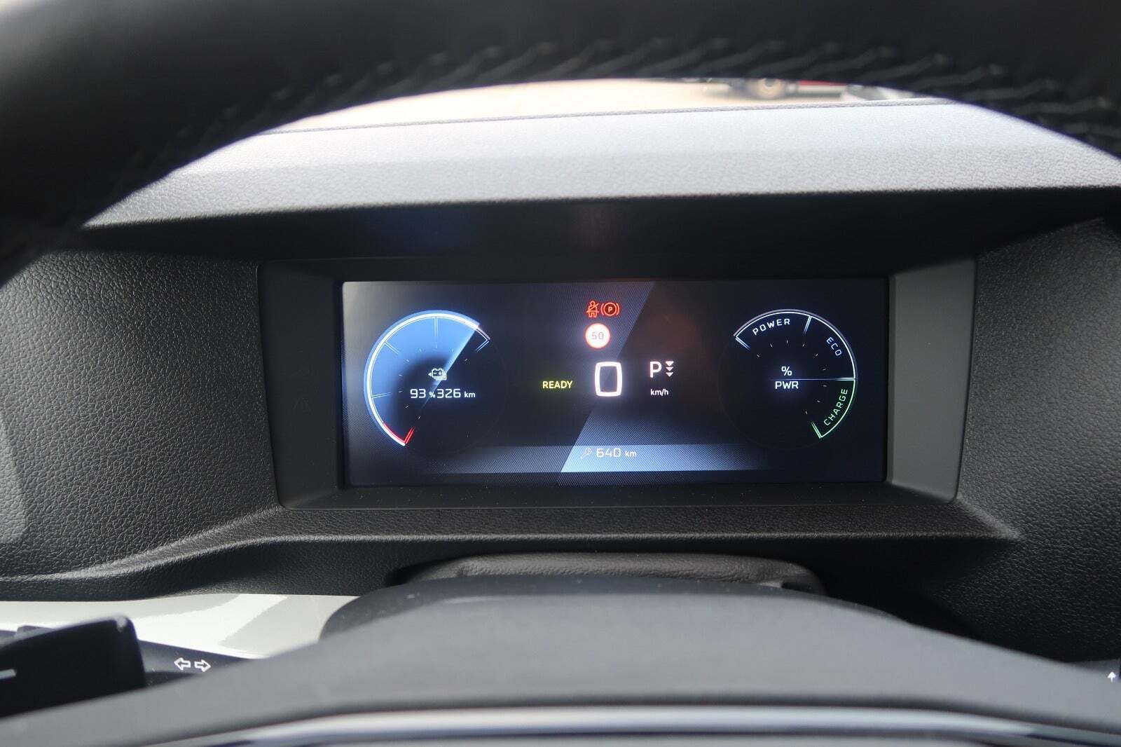 Hvid Peugeot e-Expert fra 2025