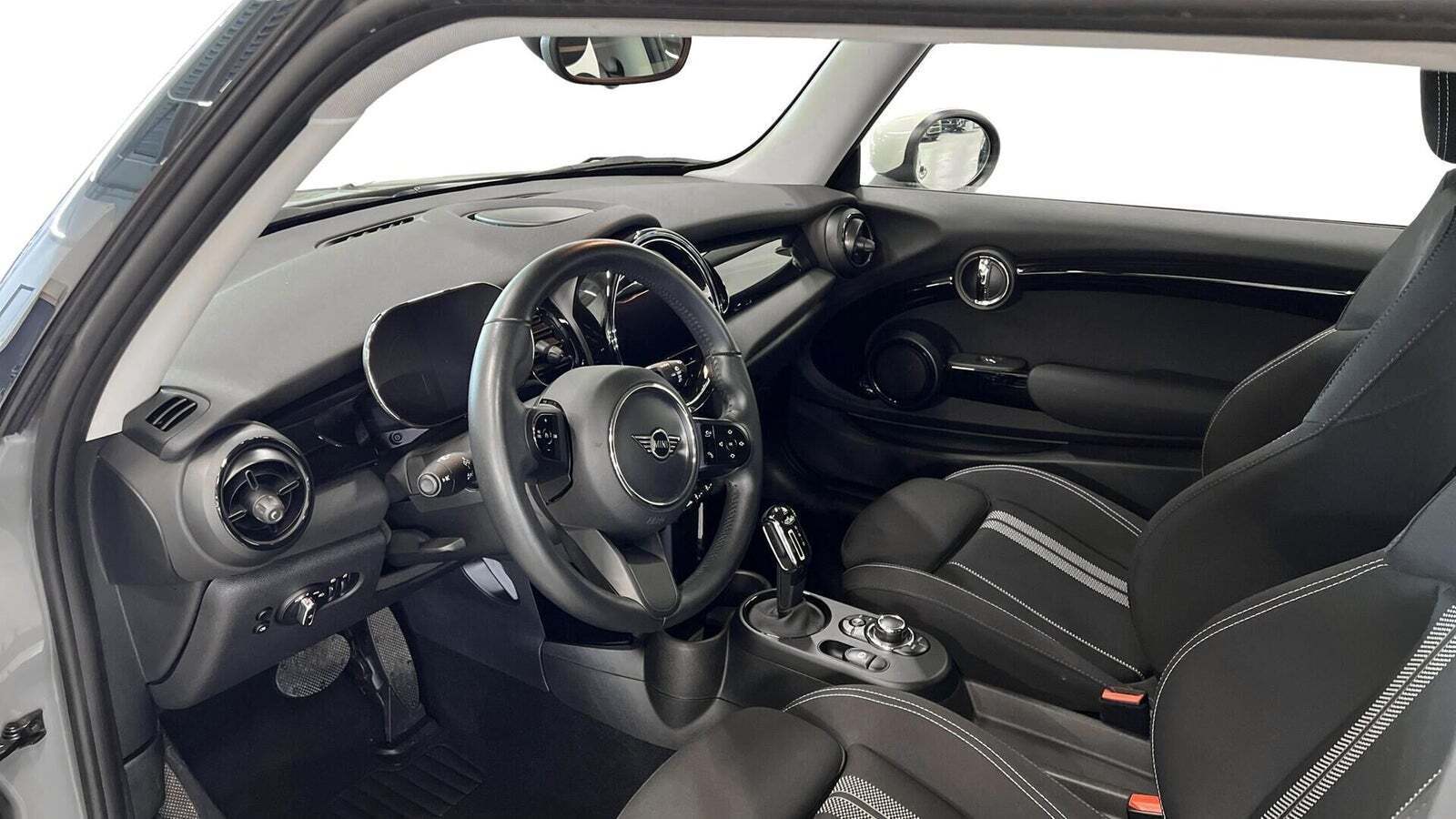 Mini Cooper SE Essential