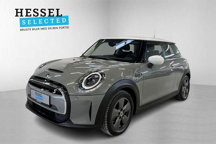 Grå Mini Cooper SE fra 2022 set udefra