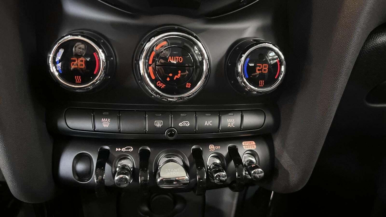 Grå Mini Cooper SE fra 2022