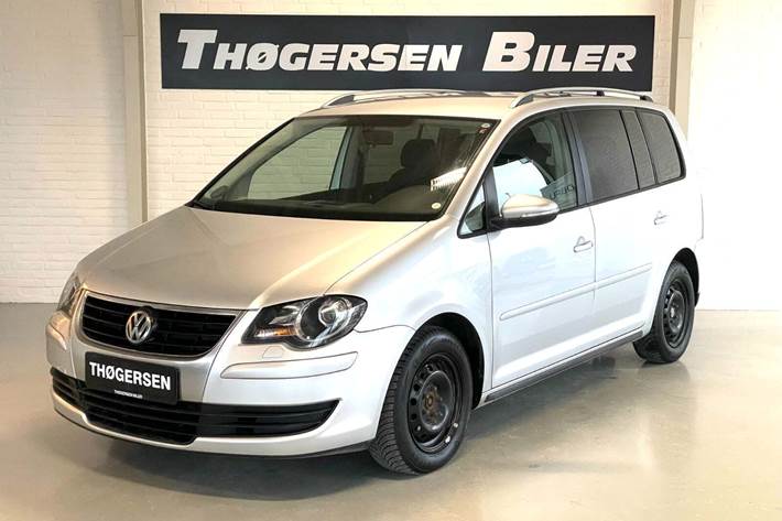 undefined VW Touran fra 2010 set udefra