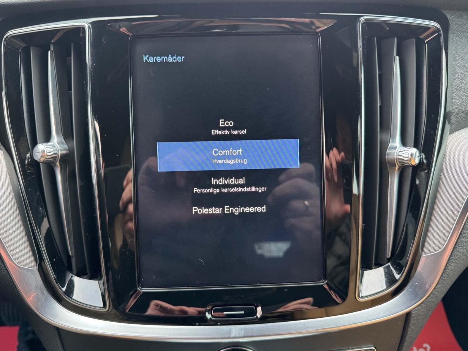 Hvid Volvo V60 fra 2020