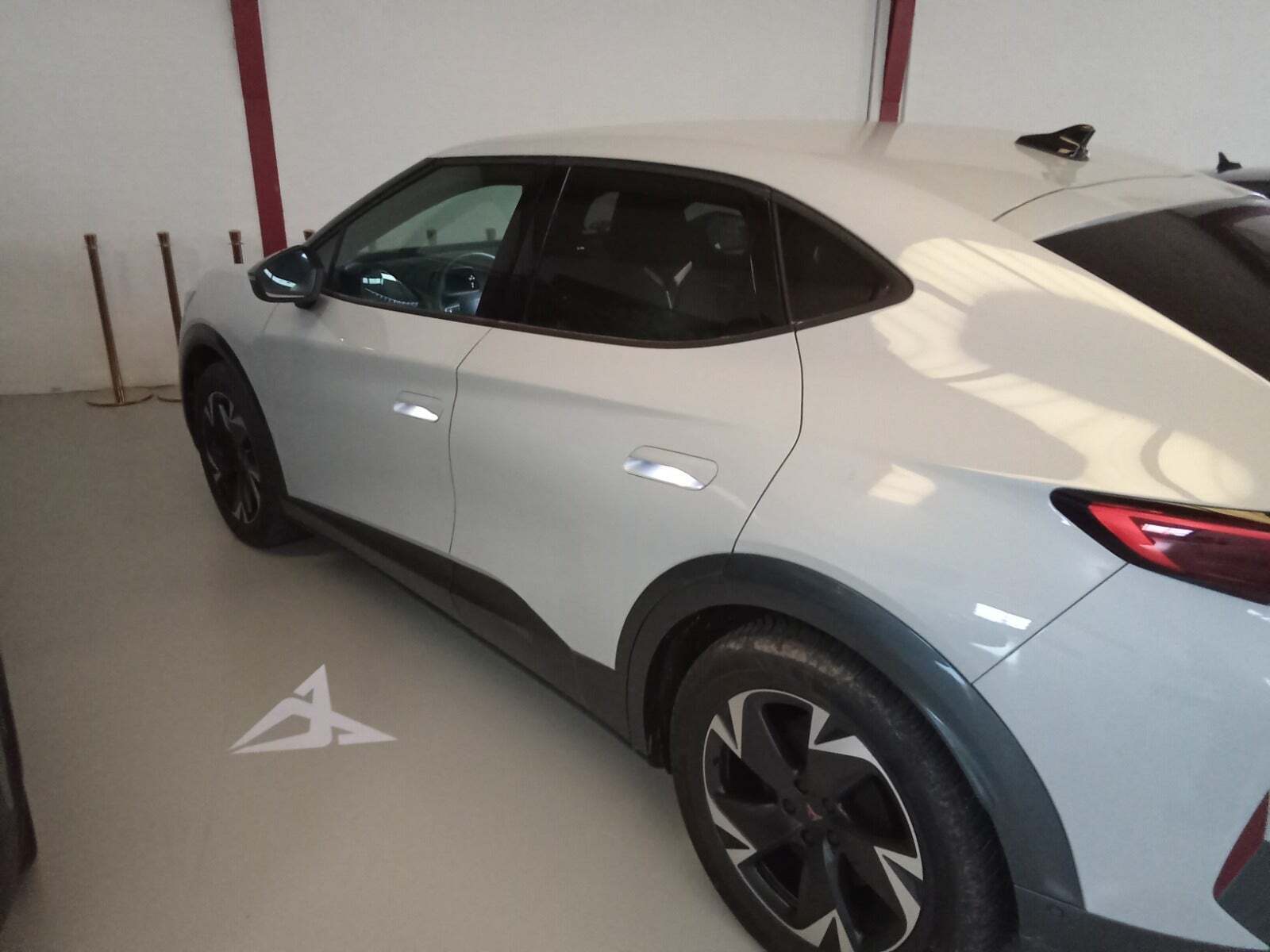 Cupra Tavascan 77 Endurance Business