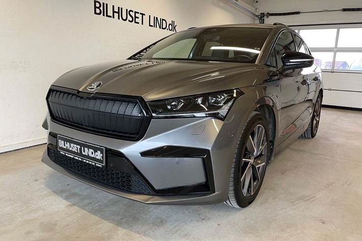 Grå Skoda Enyaq fra 2022 set udefra