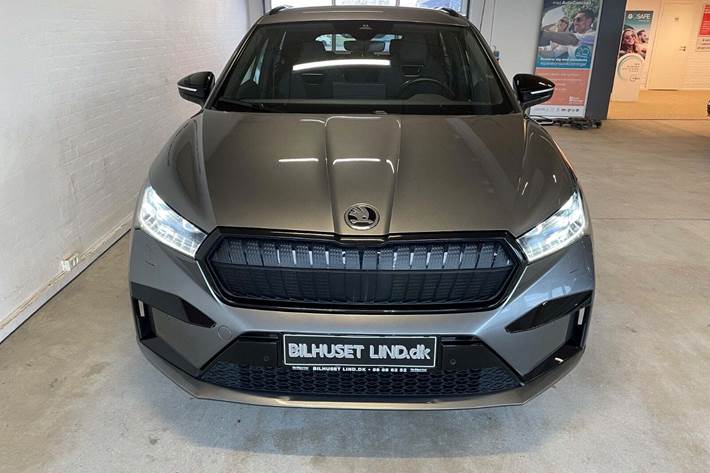 Grå Skoda Enyaq fra 2022