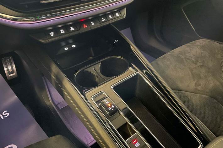 Grå Skoda Enyaq fra 2022