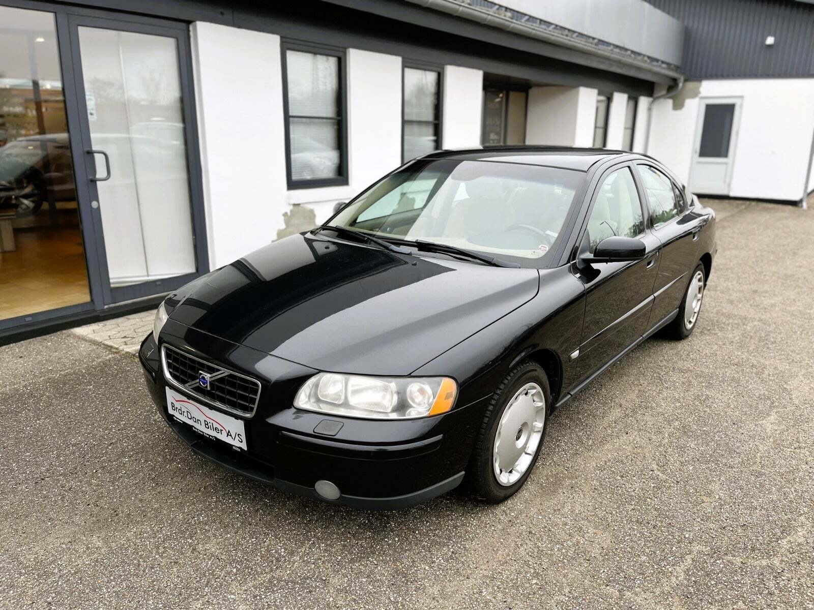 Volvo S60 2,4 140 Momentum aut.