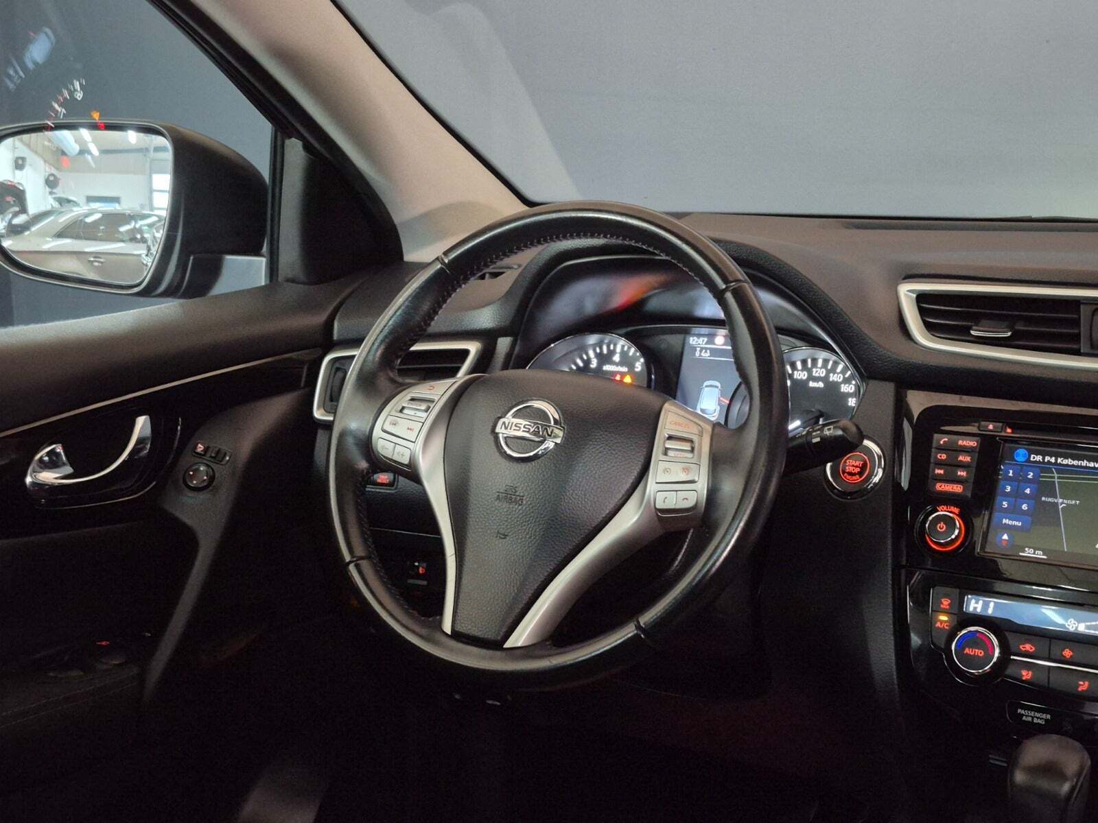 Sort Nissan Qashqai fra 2016