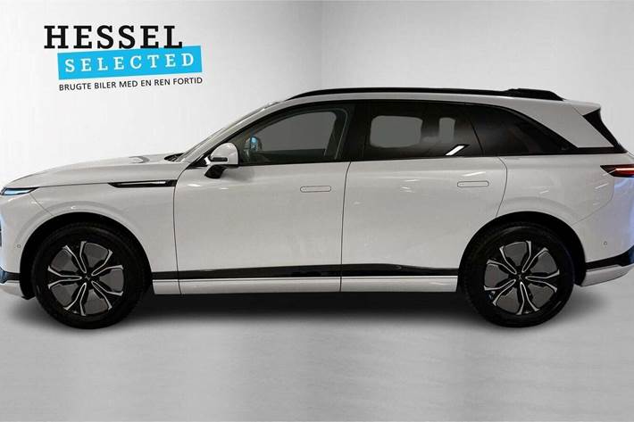 Hvid Xpeng G9 fra 2023