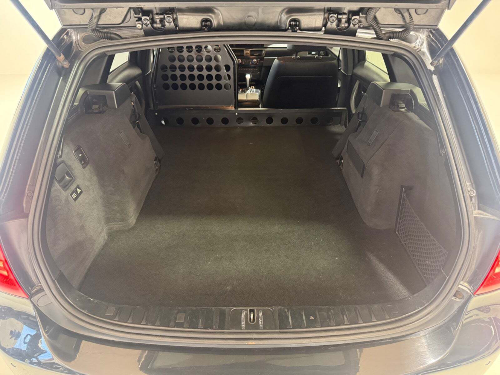 Sort BMW 325d fra 2011