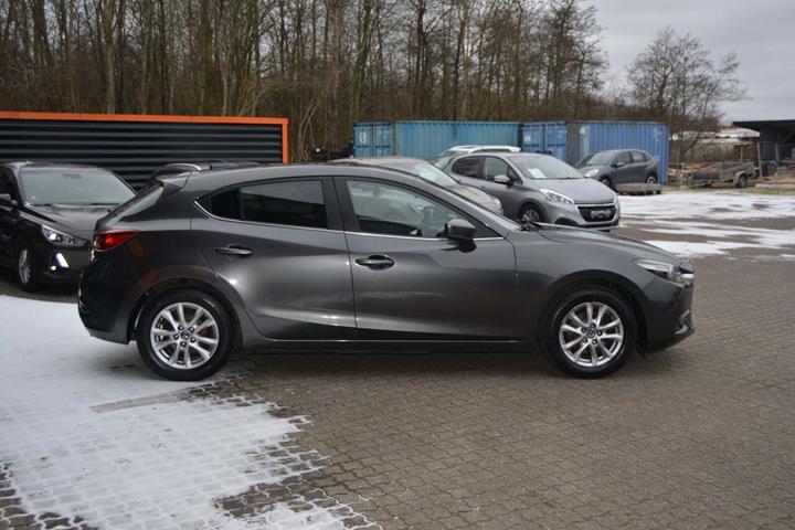 Grå Mazda 3 fra 2017