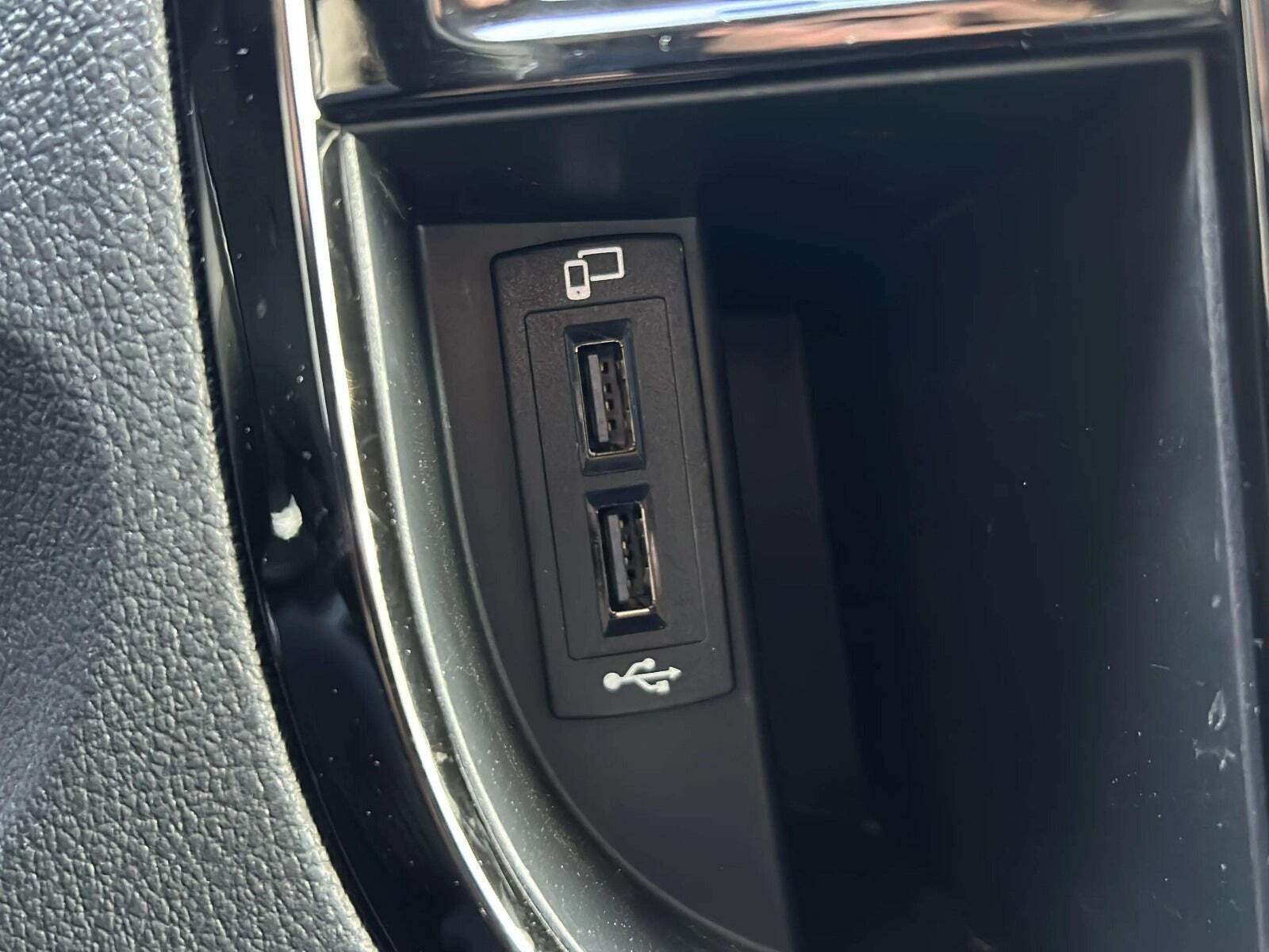 Hvid Mercedes eVito 112 fra 2023