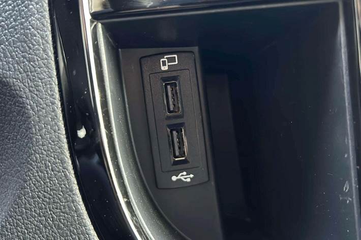 Hvid Mercedes eVito 112 fra 2023