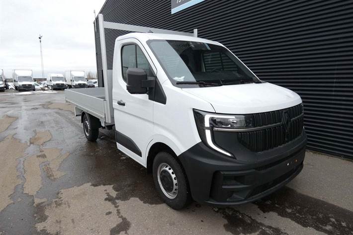 Hvid Renault Master V T35 fra 2025