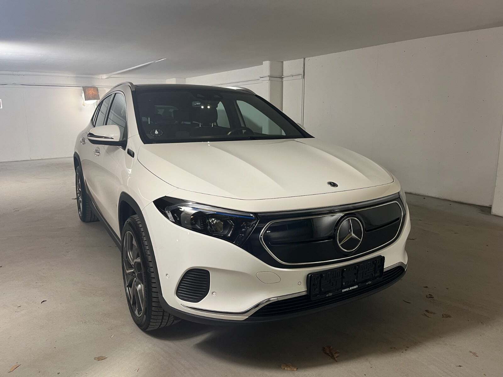 Mercedes EQA250 Electric Art