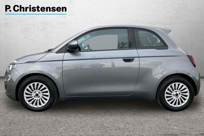 Grå Fiat 500e fra 2022
