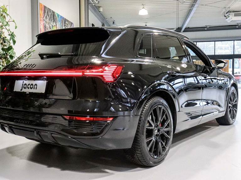 Audi Q8 e-tron 55 S-line quattro