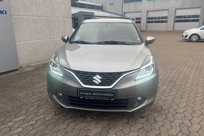 Grå Suzuki Baleno fra 2017