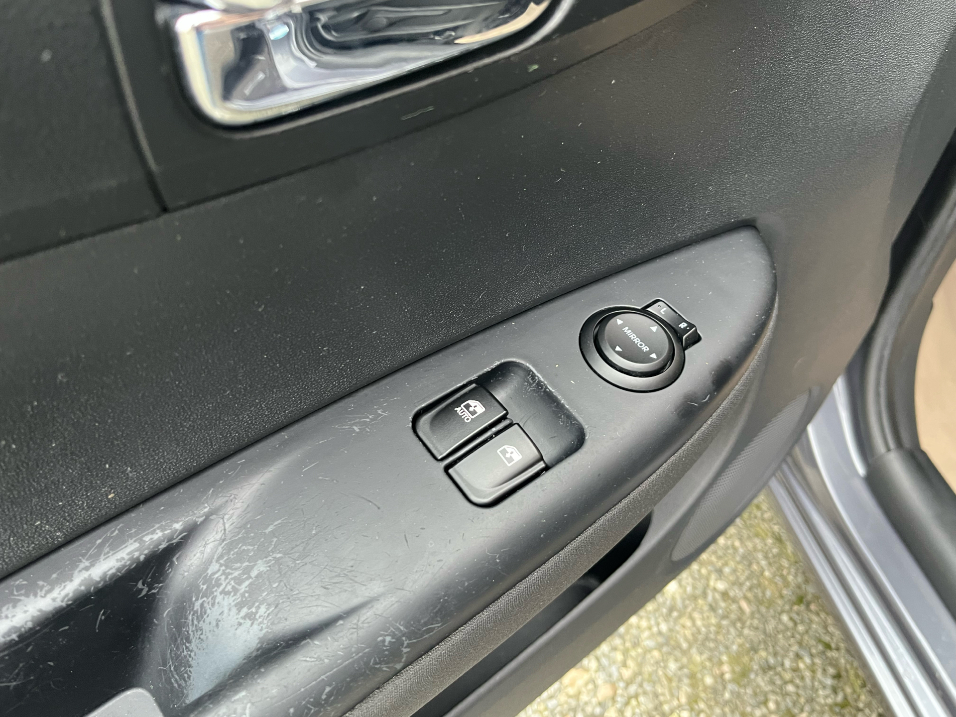 Grå Hyundai i20 fra 2015