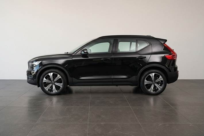 Sort Volvo XC40 fra 2022