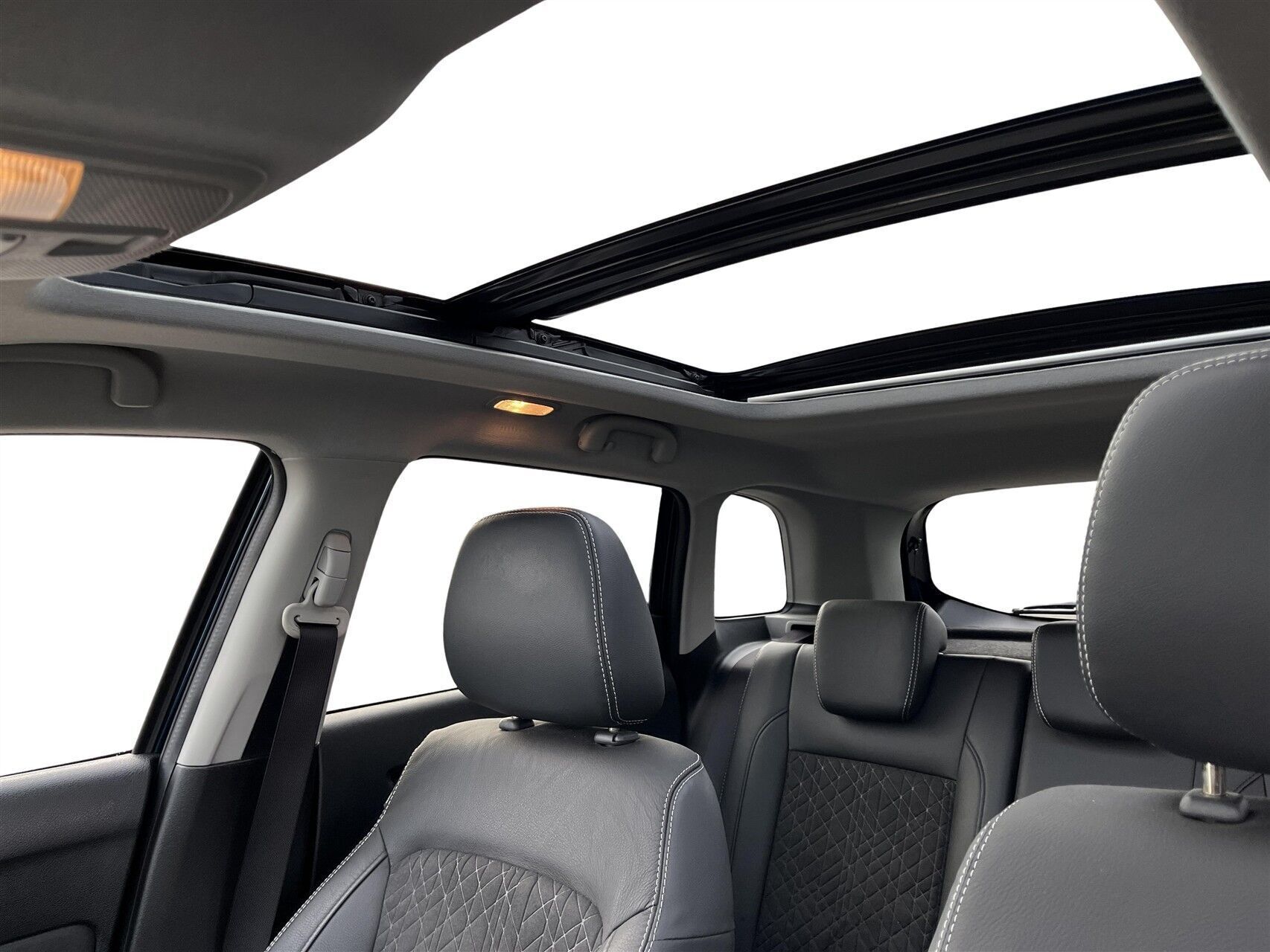 Blå Suzuki Vitara fra 2024