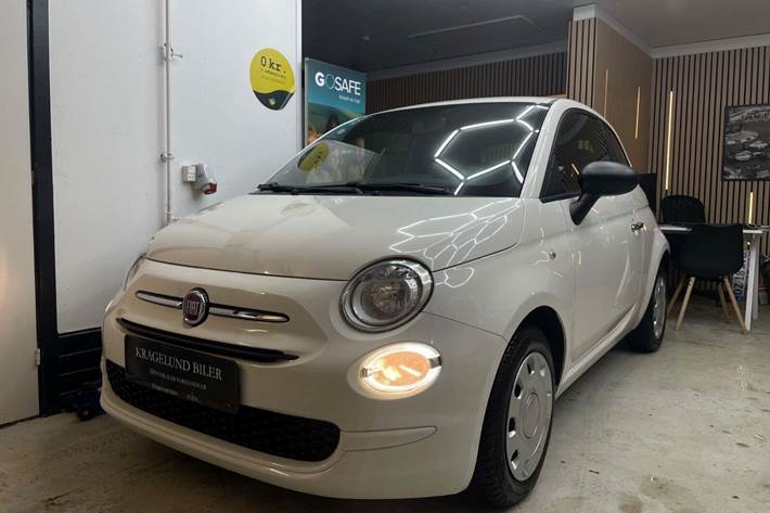 Grøn Fiat 500 fra 2020 set udefra