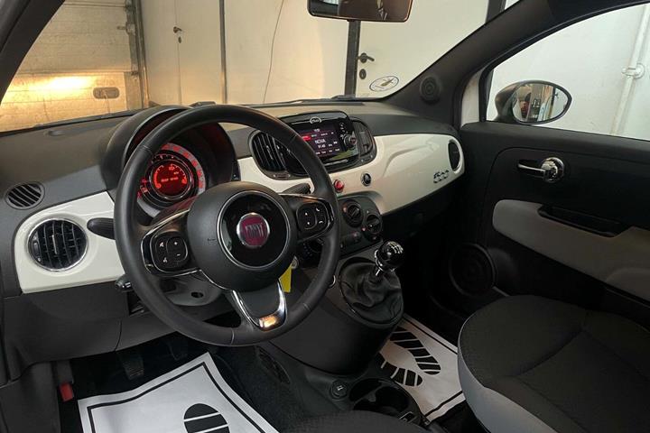 Grøn Fiat 500 fra 2020