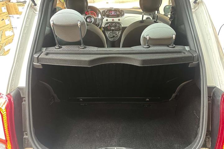 Grøn Fiat 500 fra 2020