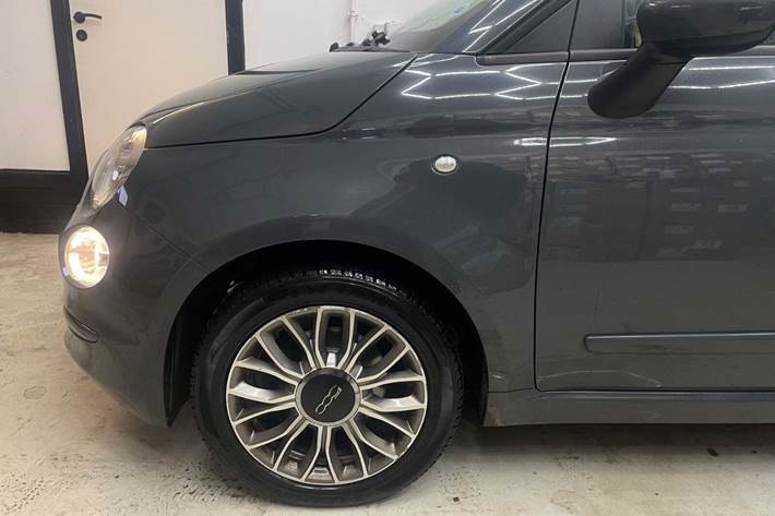 Grøn Fiat 500C fra 2018