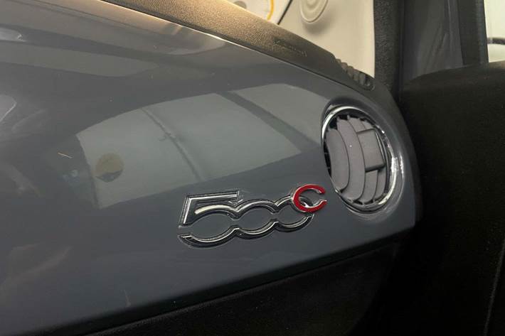 Grøn Fiat 500C fra 2018