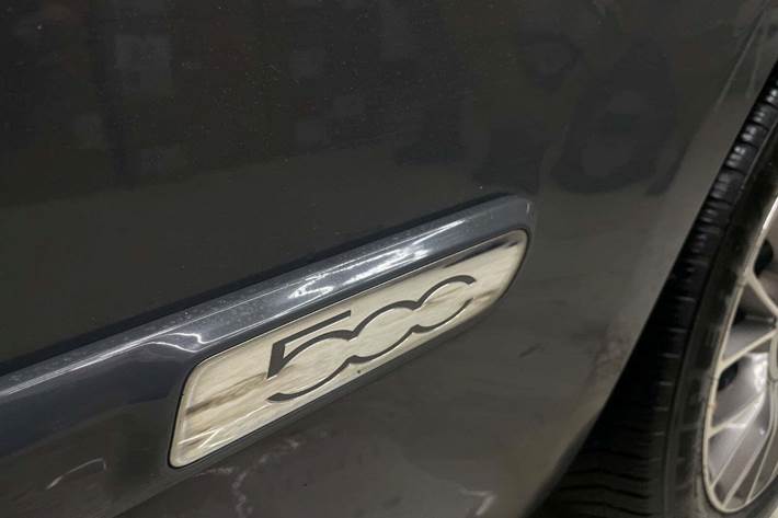 Grøn Fiat 500C fra 2018