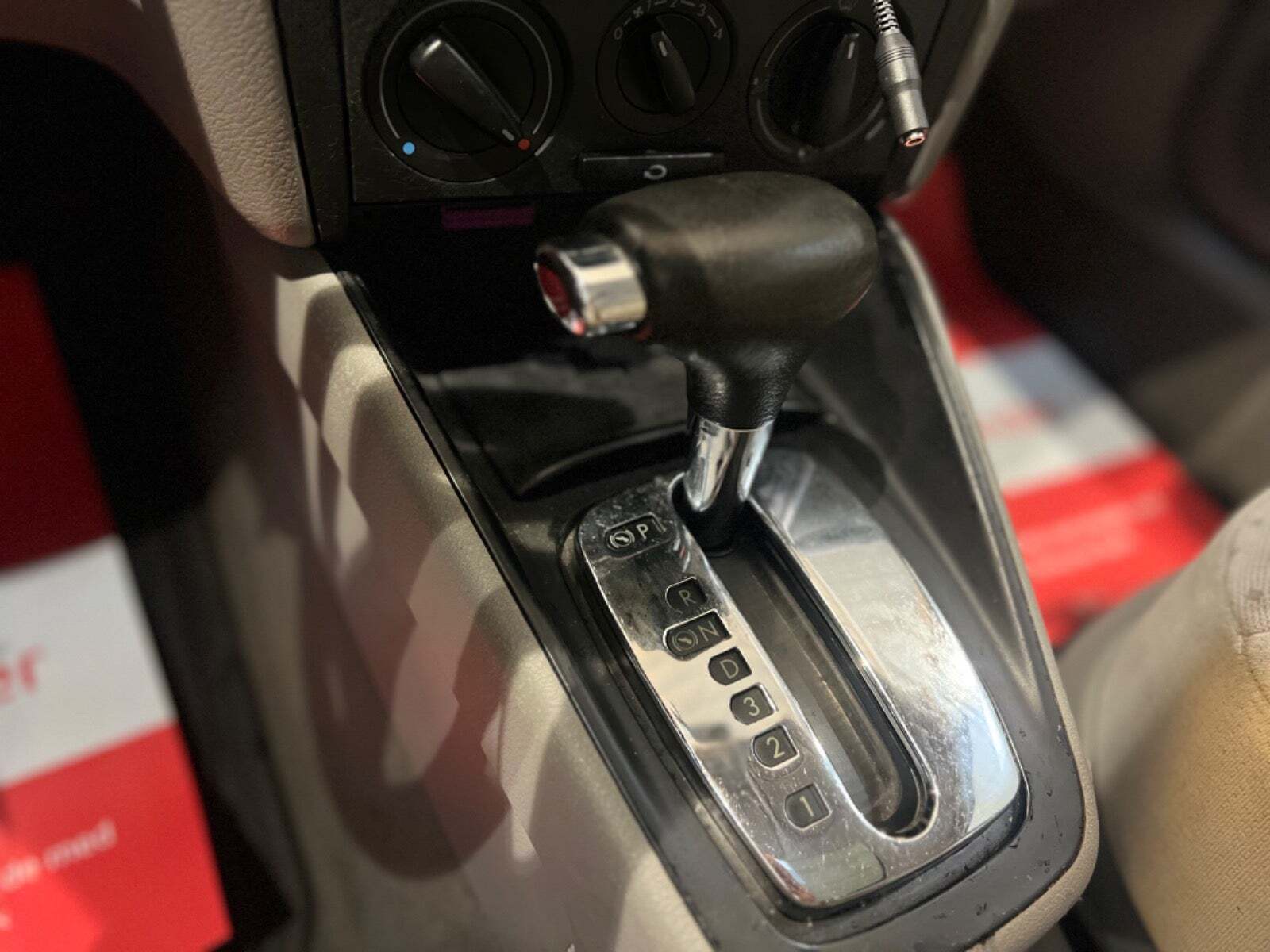 Sølv VW Golf IV fra 1998