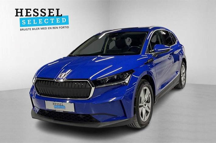 Blå Skoda Enyaq fra 2023 set udefra