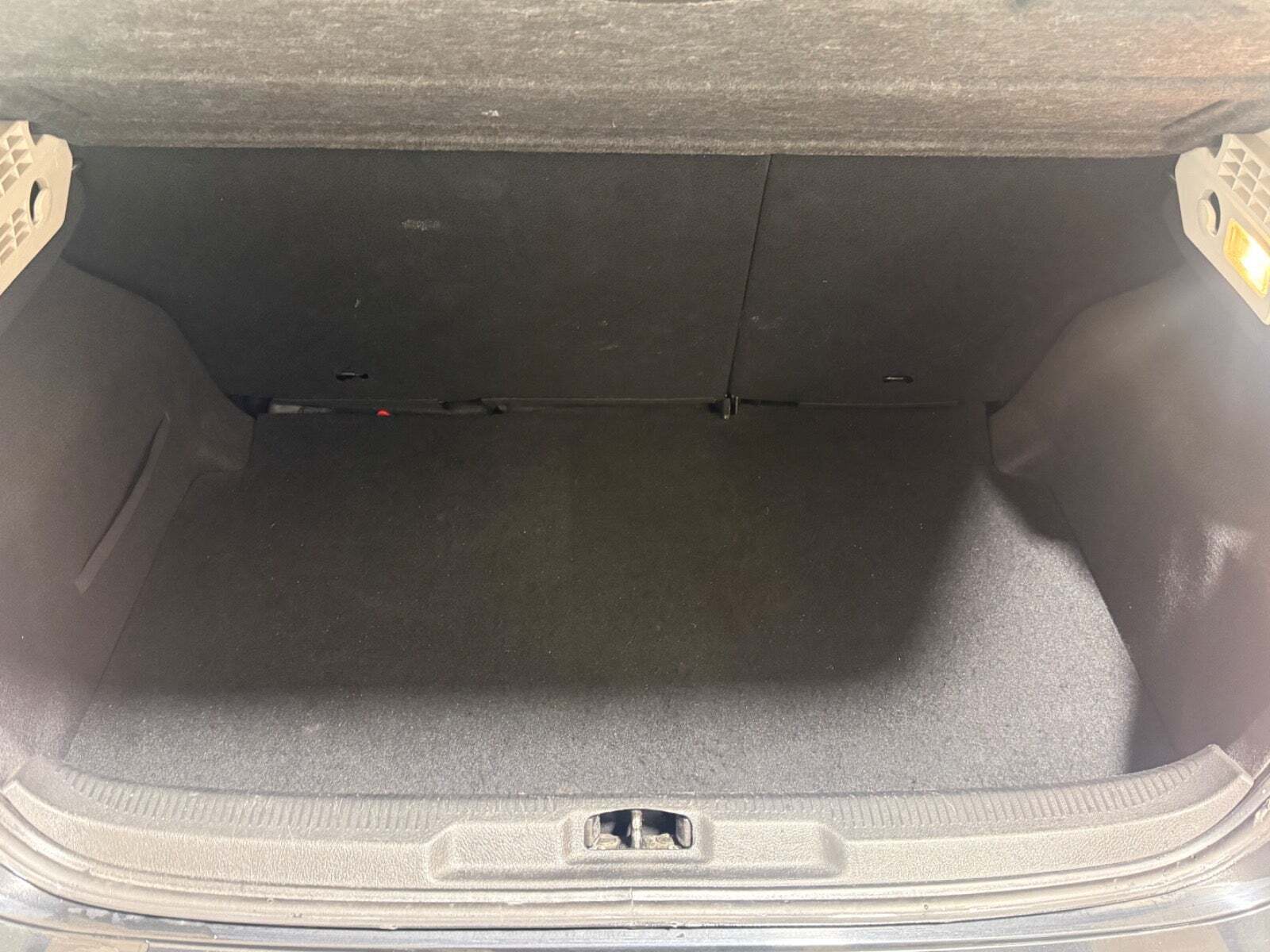 Sort Peugeot 207 fra 2010