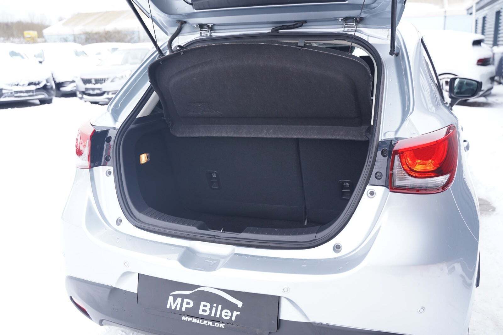 Sølv Mazda 2 fra 2018