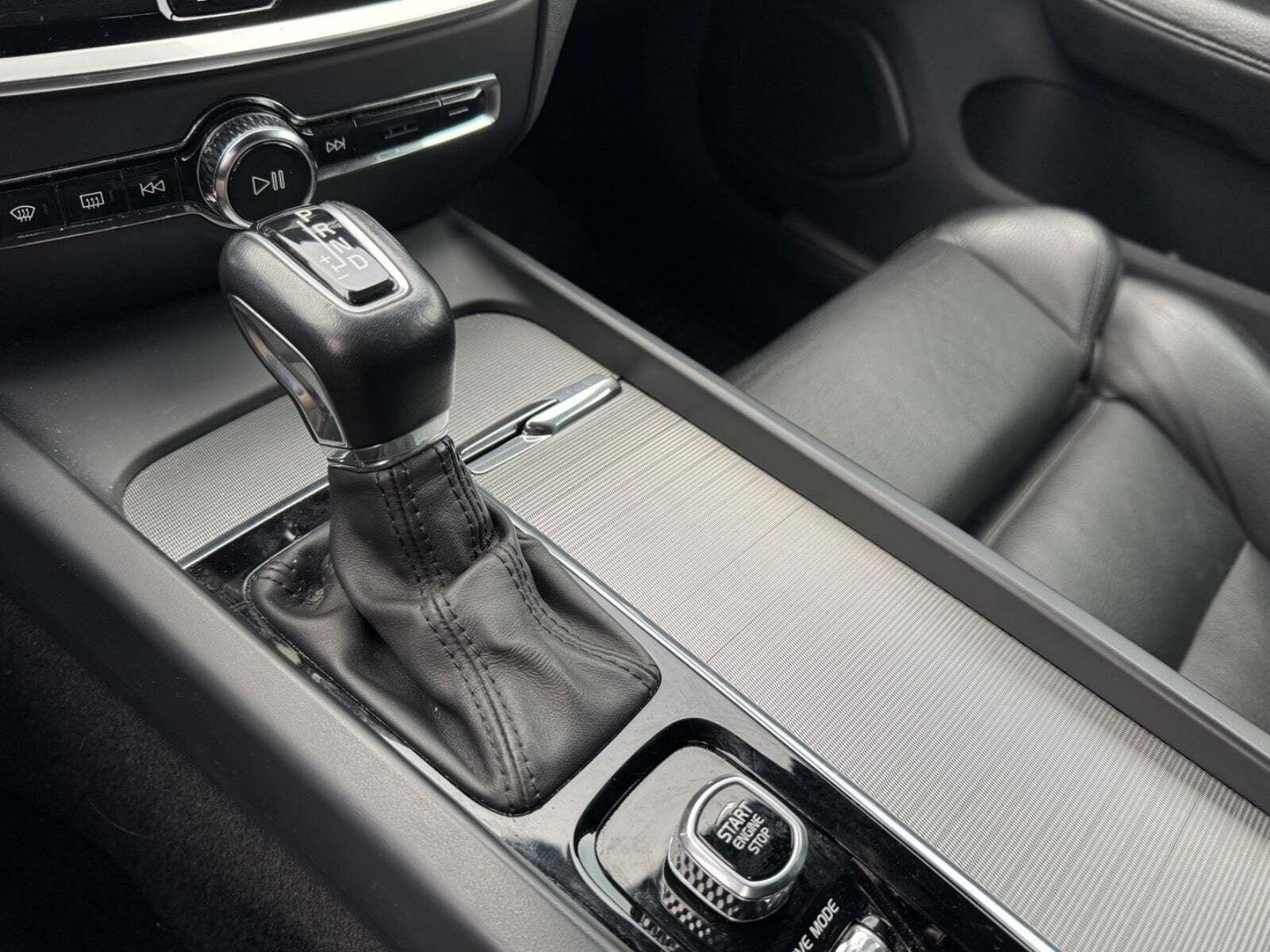 Hvid Volvo V60 fra 2019