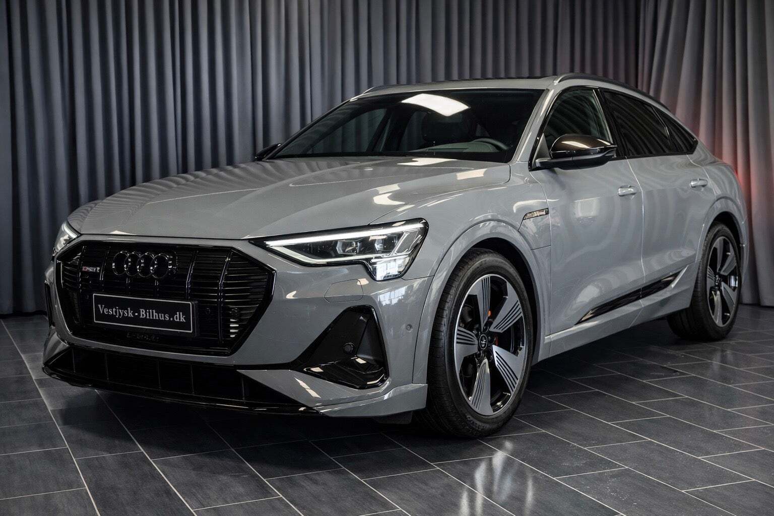 Audi e-tron 55 S-line Sportback quattro