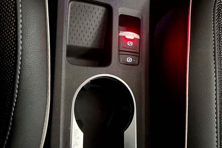 Rød Renault Captur fra 2021