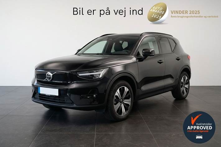 Sort Volvo XC40 fra 2022 set udefra