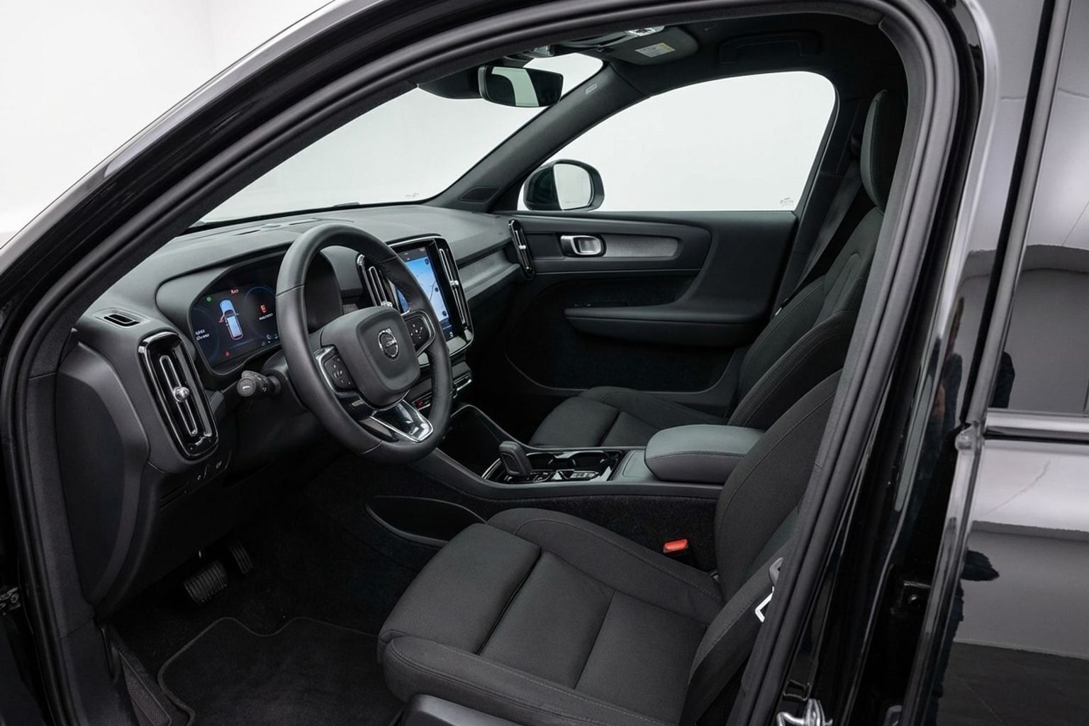 Sort Volvo XC40 fra 2022